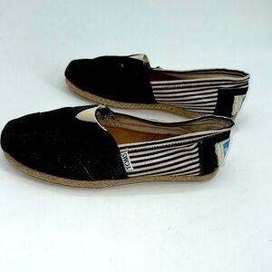 Toms Women's Alpargata Slip-On Flats navy blue & cream size 7